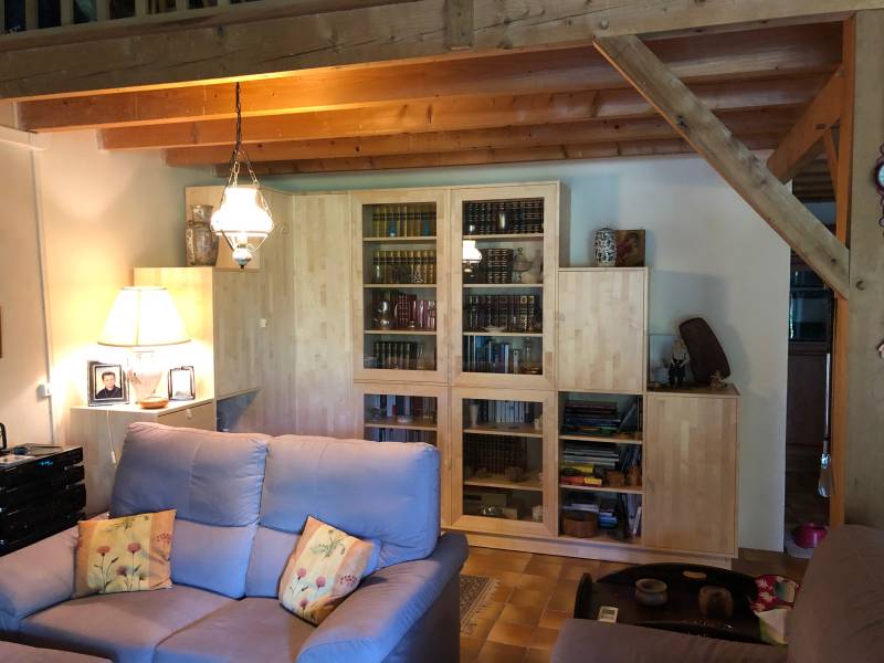 Bibliothèque d'angle sur mesure en chêne lamellé-collé